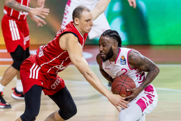 事件颇为相 事件颇为相